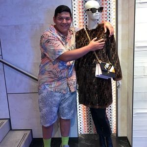 Meet your Posher, Angelo